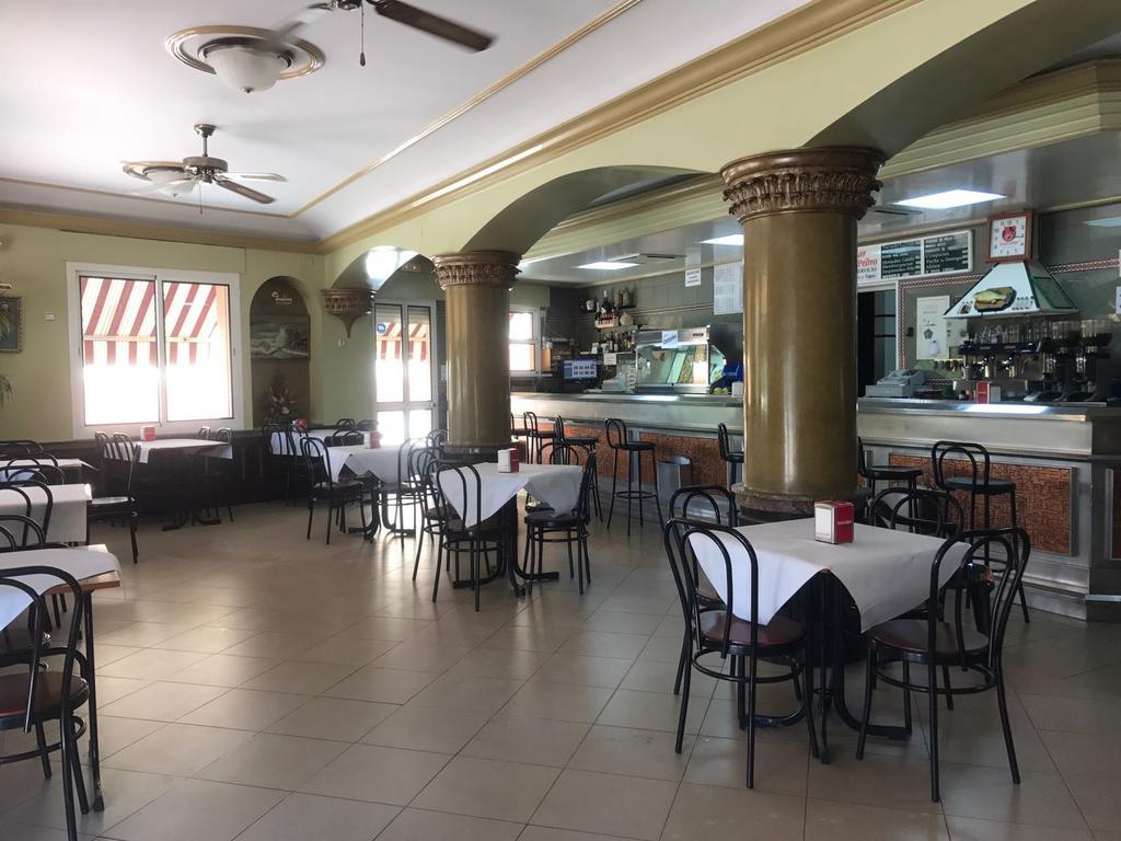 Hostal Bar San Pedro Mairena De Alcor Exterior foto